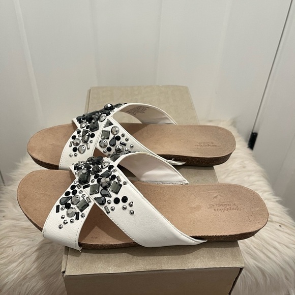 Women’s Crossband Flats Sandals Size 8 Jeweled Stones Embellished Slip On - Picture 2 of 7